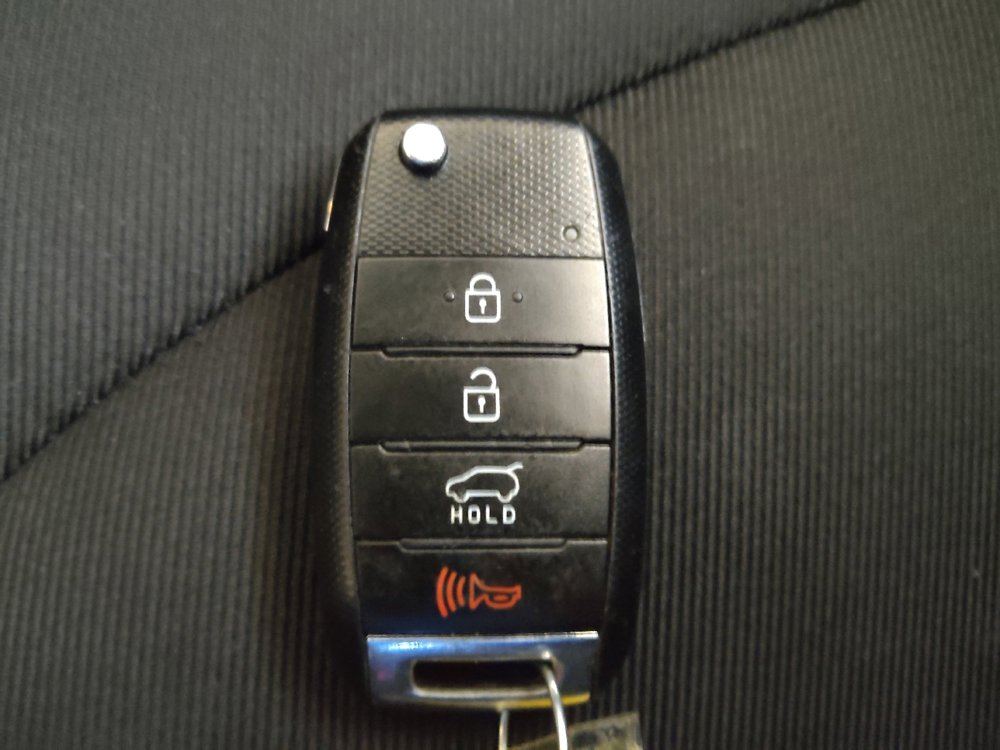 Used 2015 Kia Soul + FWD image 32