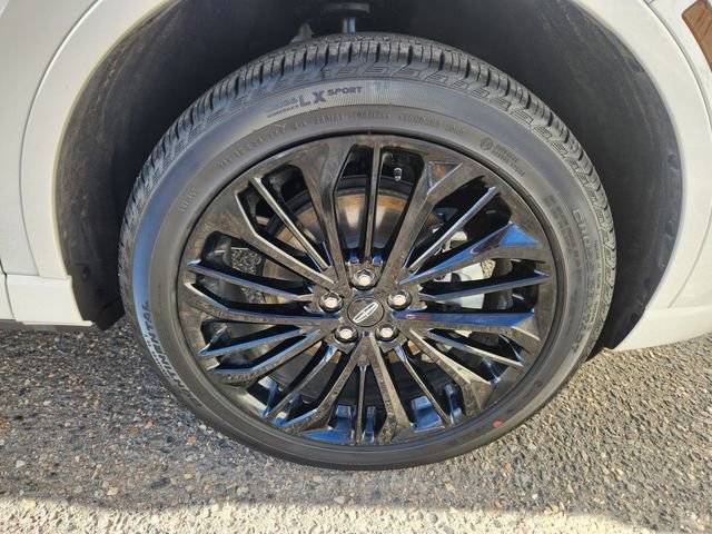 New 2025 Lincoln Corsair Grand Touring w/ Jet Appearance Package image 17