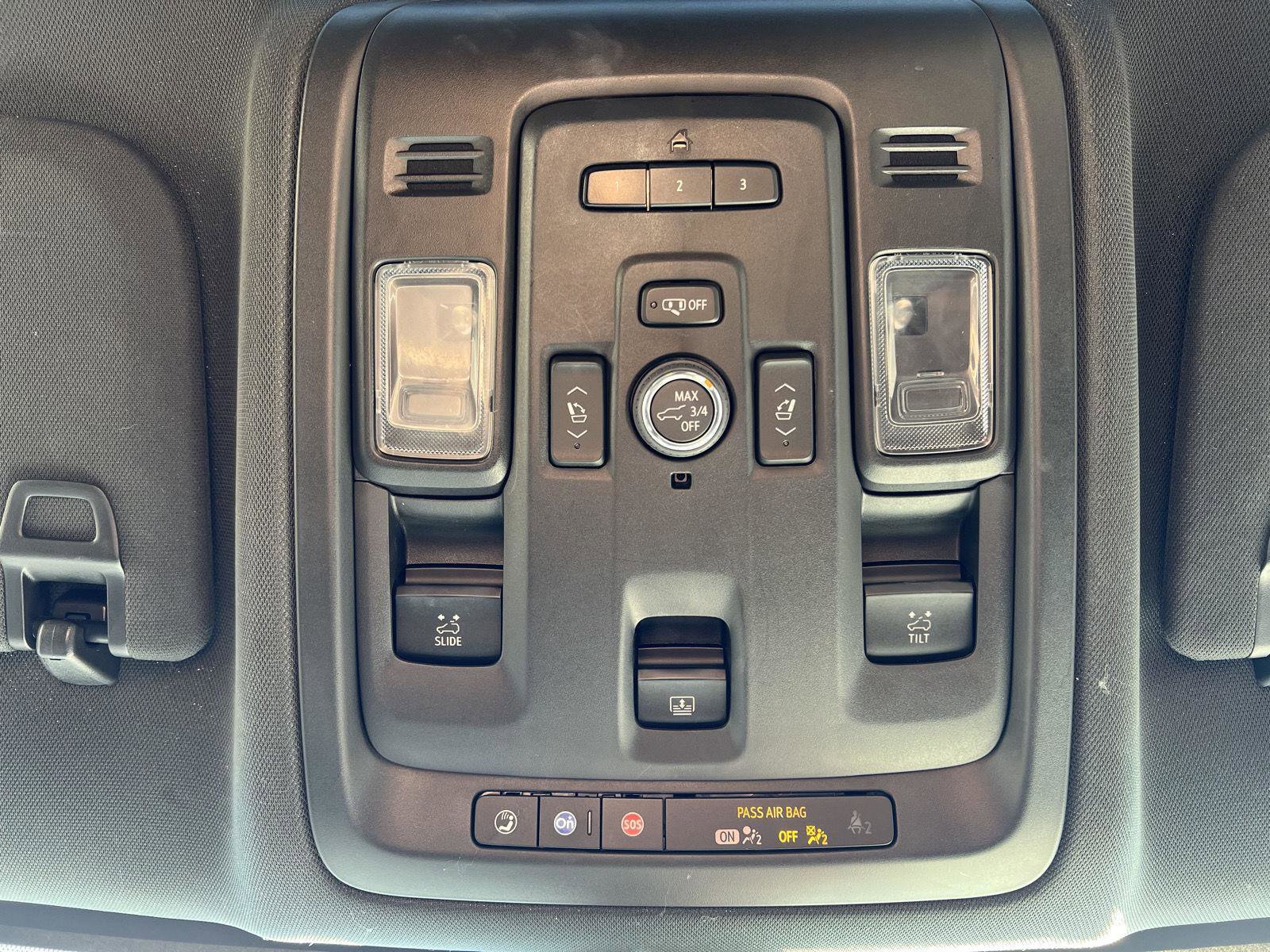 Used 2022 GMC Yukon AT4 image 37