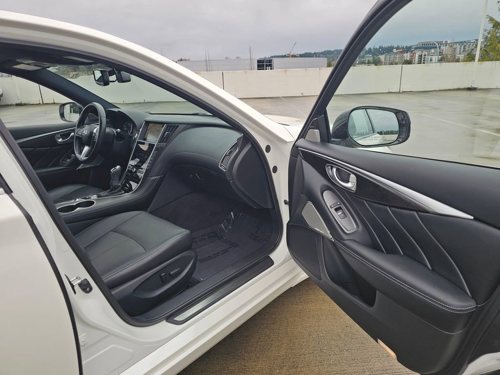 Used 2021 INFINITI Q50 Sensory image 12