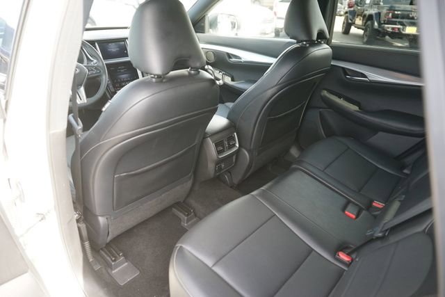 Used 2021 INFINITI QX50 Luxe w/ Appearance Package AWD/4WD image 12