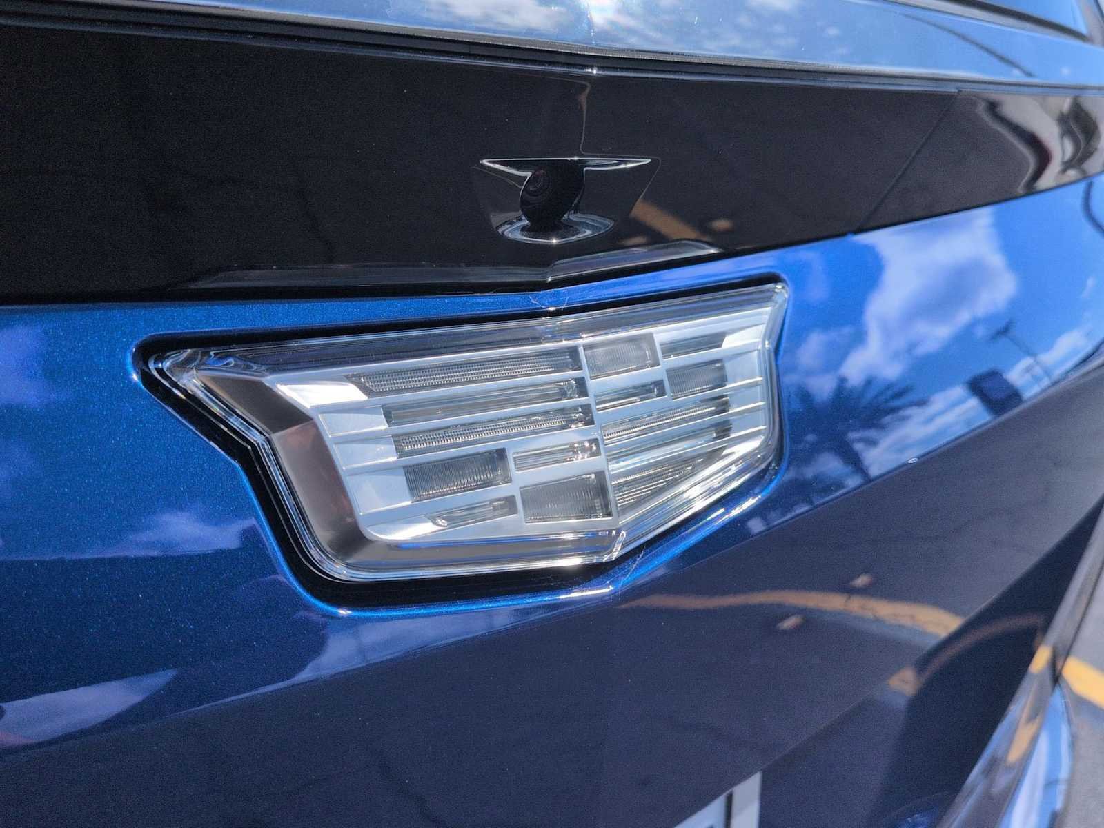 Used 2026 Cadillac Vistiq Sport AWD/4WD image 8
