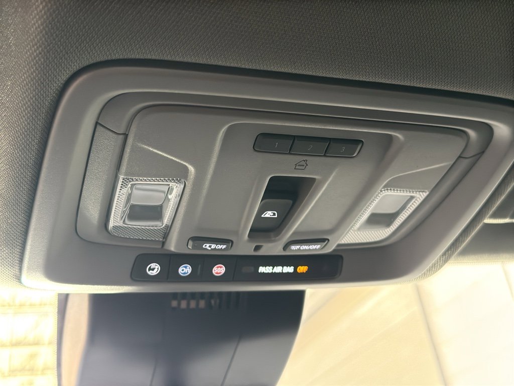 Used 2025 Chevrolet Silverado 1500 LT Trail Boss w/ LT Trail Boss Premium Package image 38