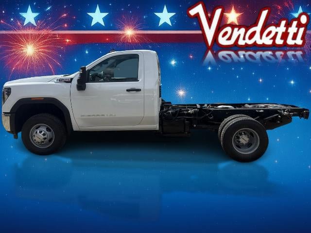 New 2026 GMC Sierra 3500 Pro AWD/4WD image 8