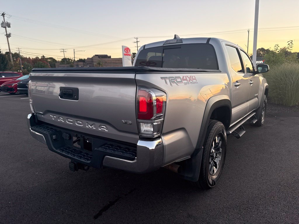 Certified 2021 Toyota Tacoma TRD Off-Road AWD/4WD image 5