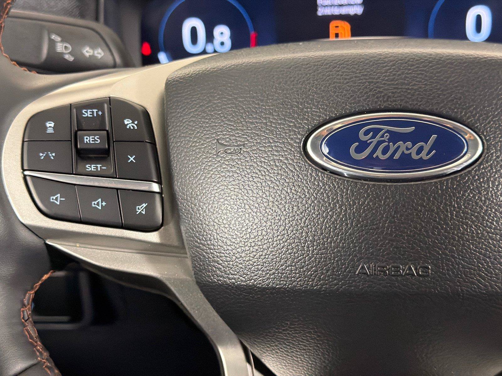 Used 2025 Ford Explorer Active w/ Active Comfort Package RWD image 27