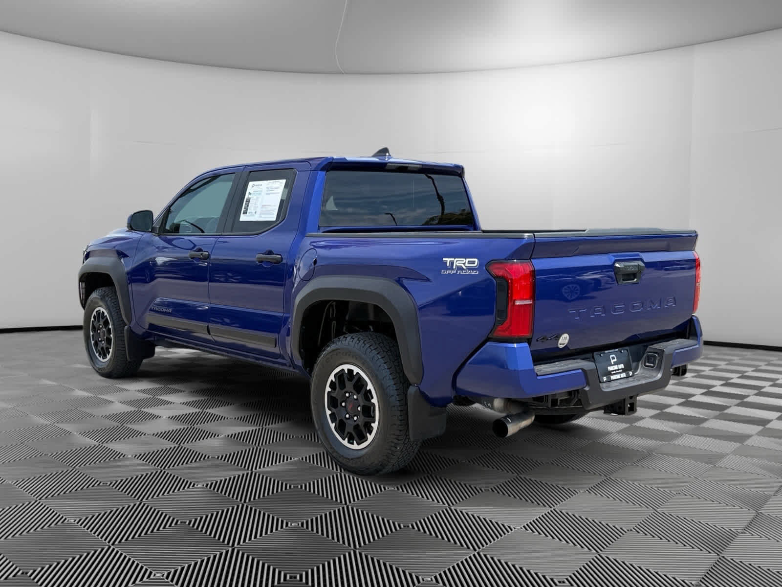 Used 2025 Toyota Tacoma TRD Off-Road AWD/4WD image 3