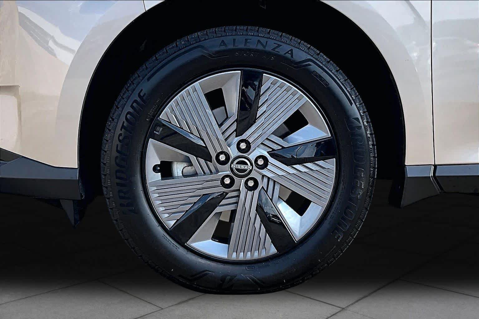 Certified 2026 Nissan Murano SL w/ Comfort Package AWD/4WD image 11