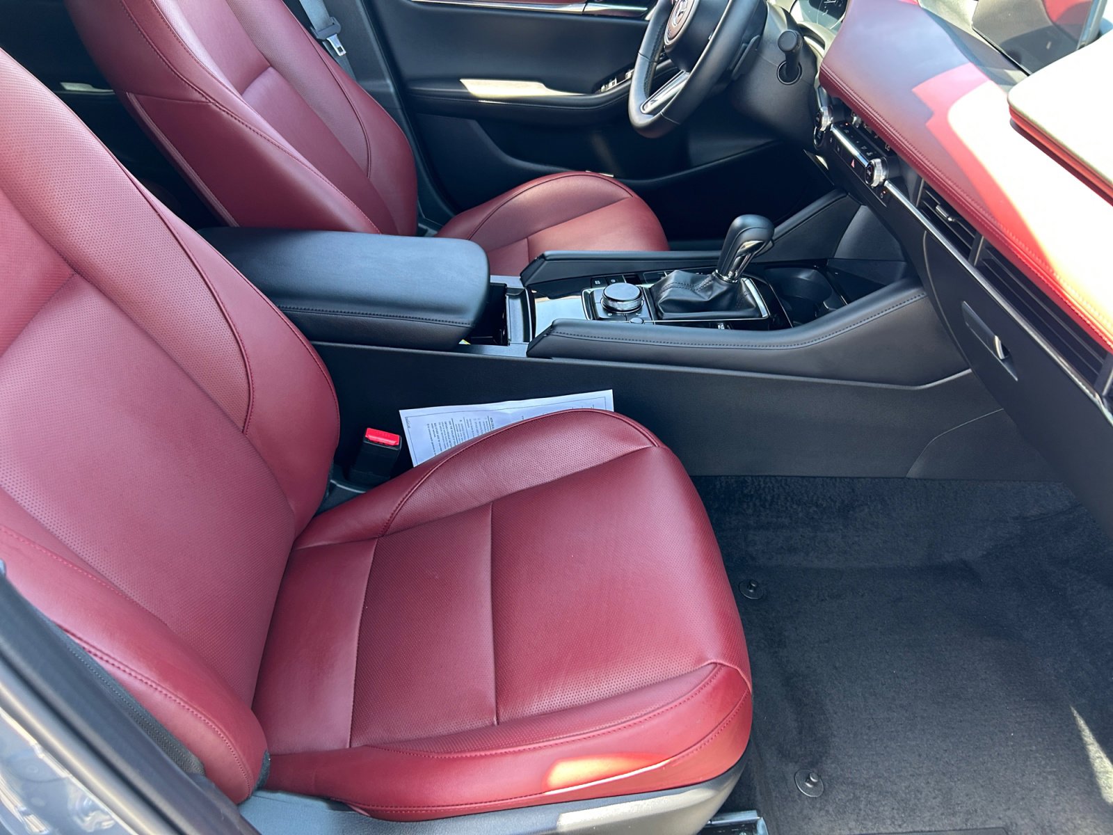 Used 2025 MAZDA MAZDA3 Hatchback w/Premium Plus Pkg AWD/4WD image 18