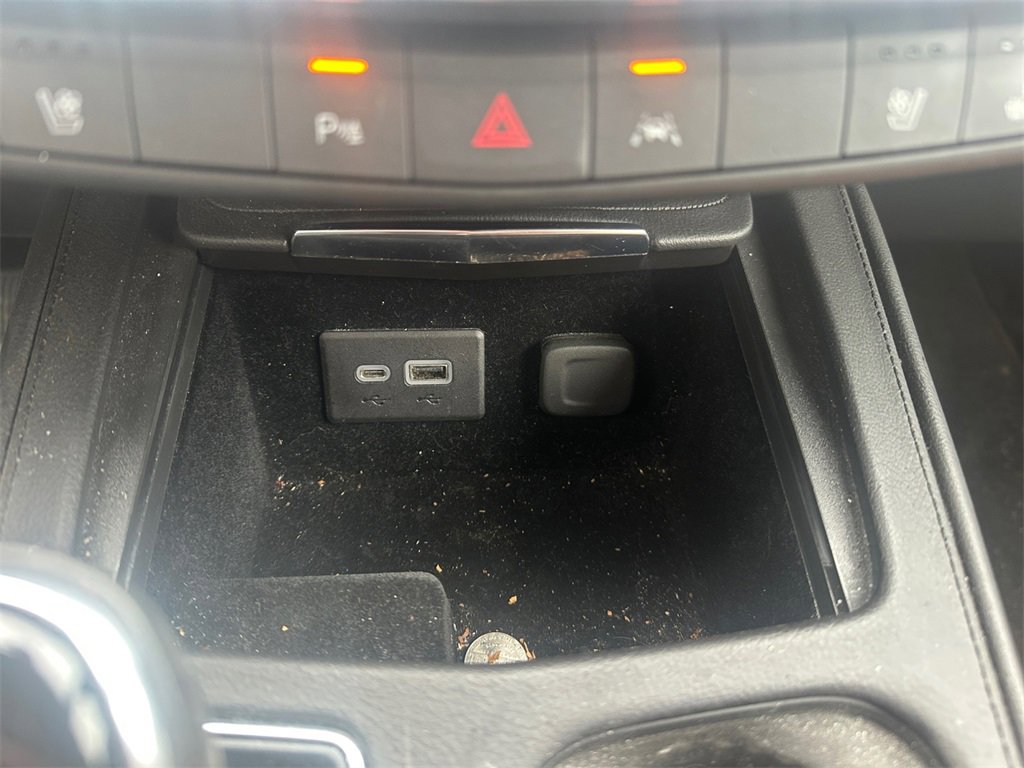 Used 2021 Cadillac XT4 Premium Luxury image 19