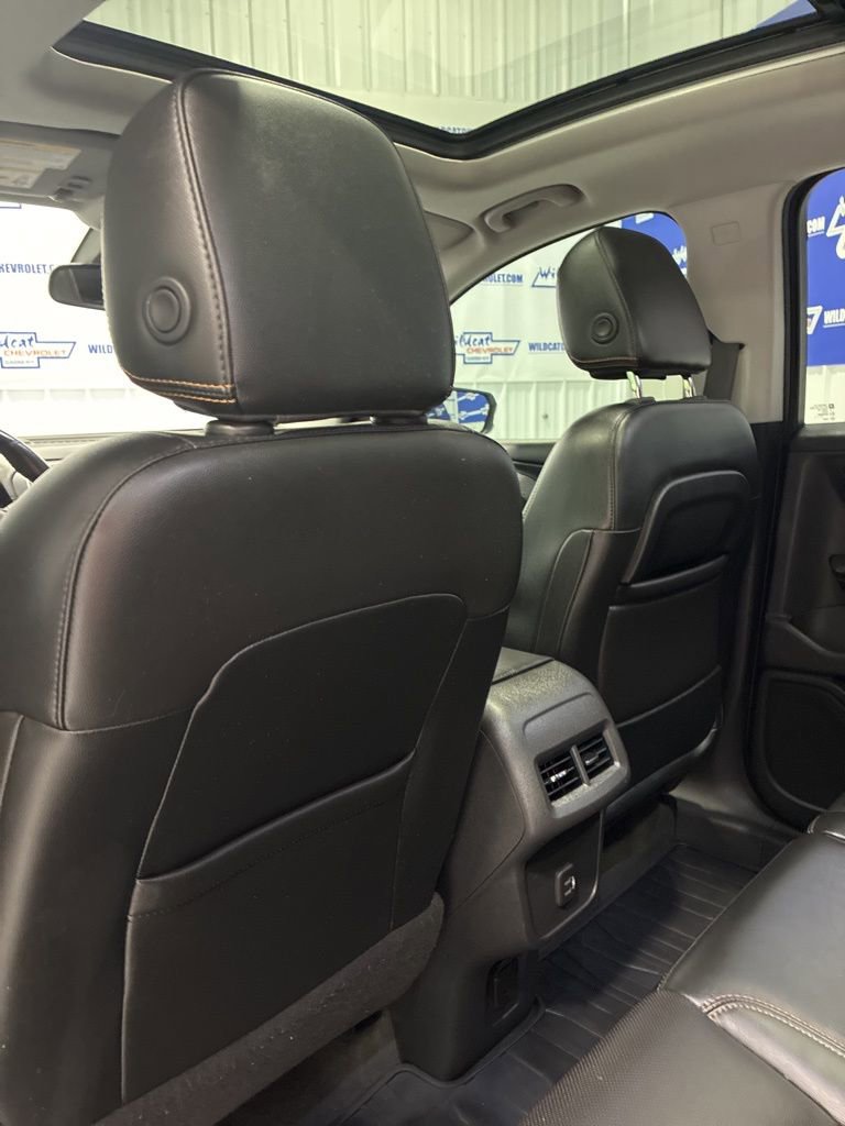 Used 2020 GMC Terrain SLT w/ Preferred Package FWD image 31
