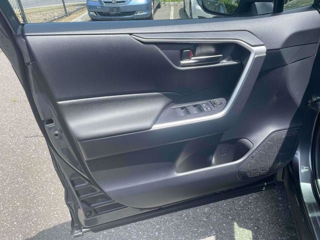 Used 2024 Toyota RAV4 SE w/ Weather & Moonroof Package AWD/4WD image 19