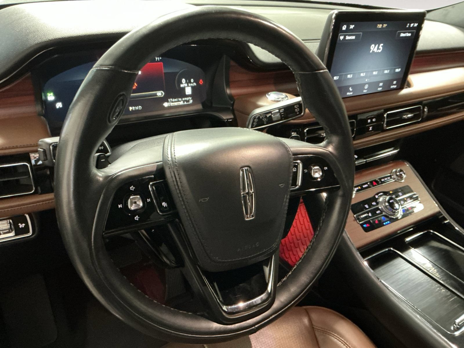 Certified 2023 Lincoln Aviator Reserve w/ Jet Appearance Package AWD/4WD image 12