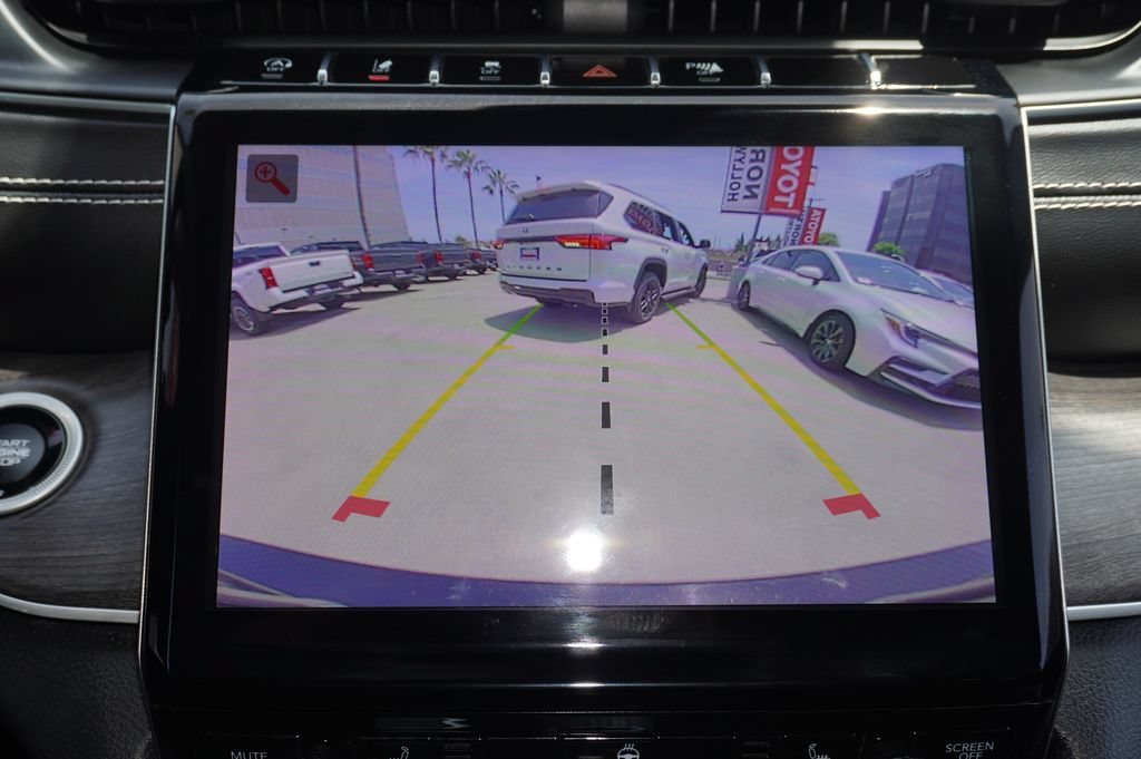 Used 2023 Jeep Grand Cherokee Limited w/ Trailer Tow Prep Group (B) AWD/4WD image 19