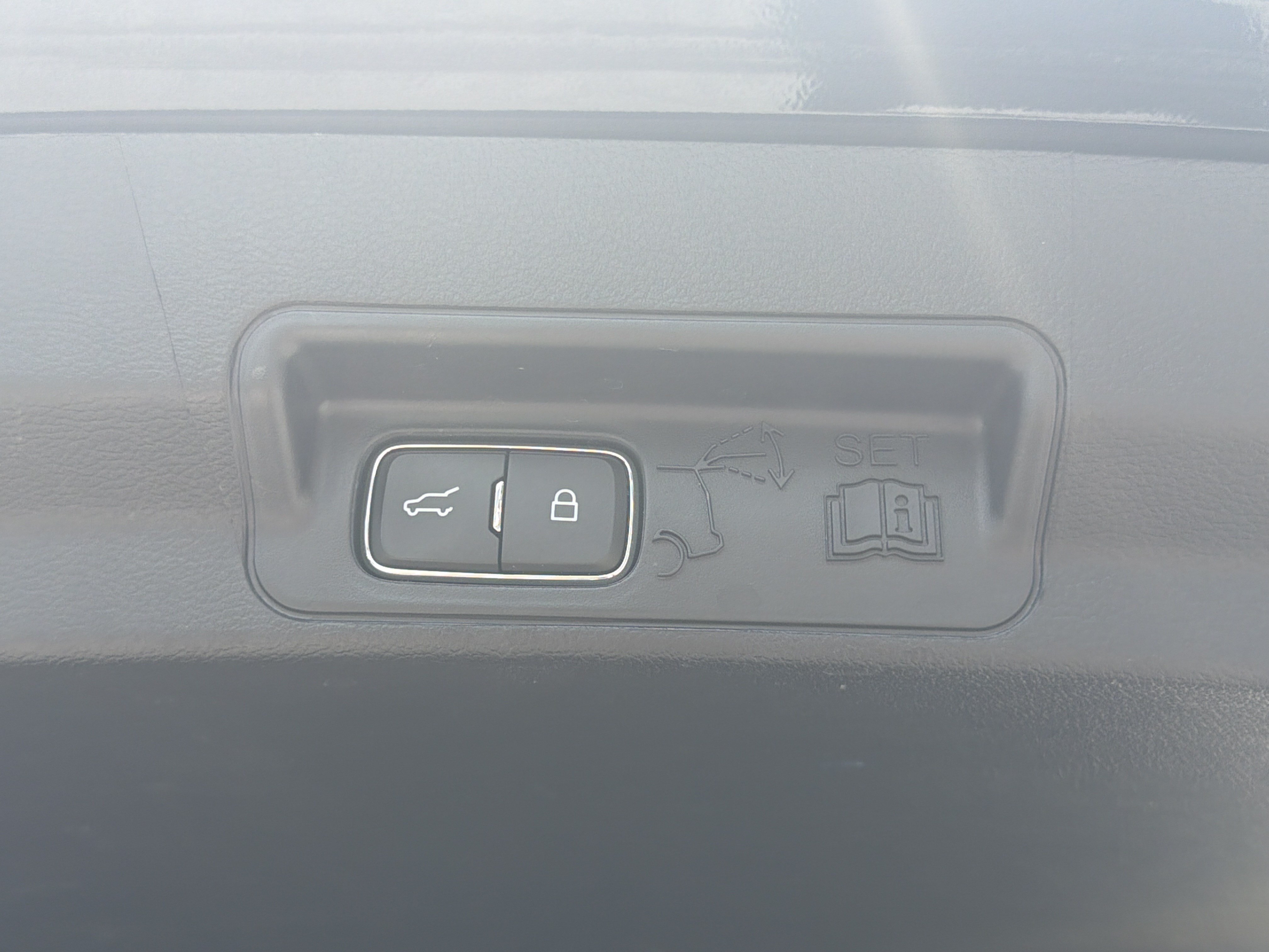 Used 2025 Ford Explorer ST-Line AWD/4WD image 23