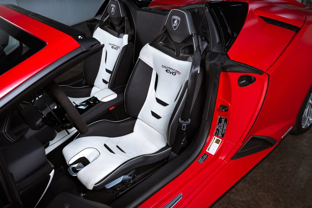 Used 2024 Lamborghini Huracan EVO AWD/4WD image 30