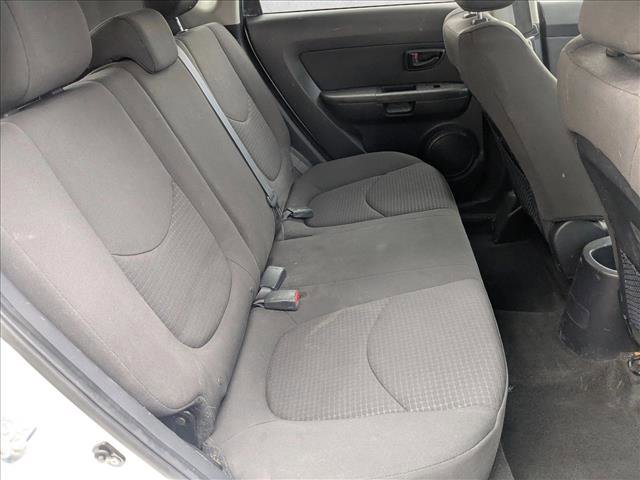 Used 2013 Kia Soul FWD image 17