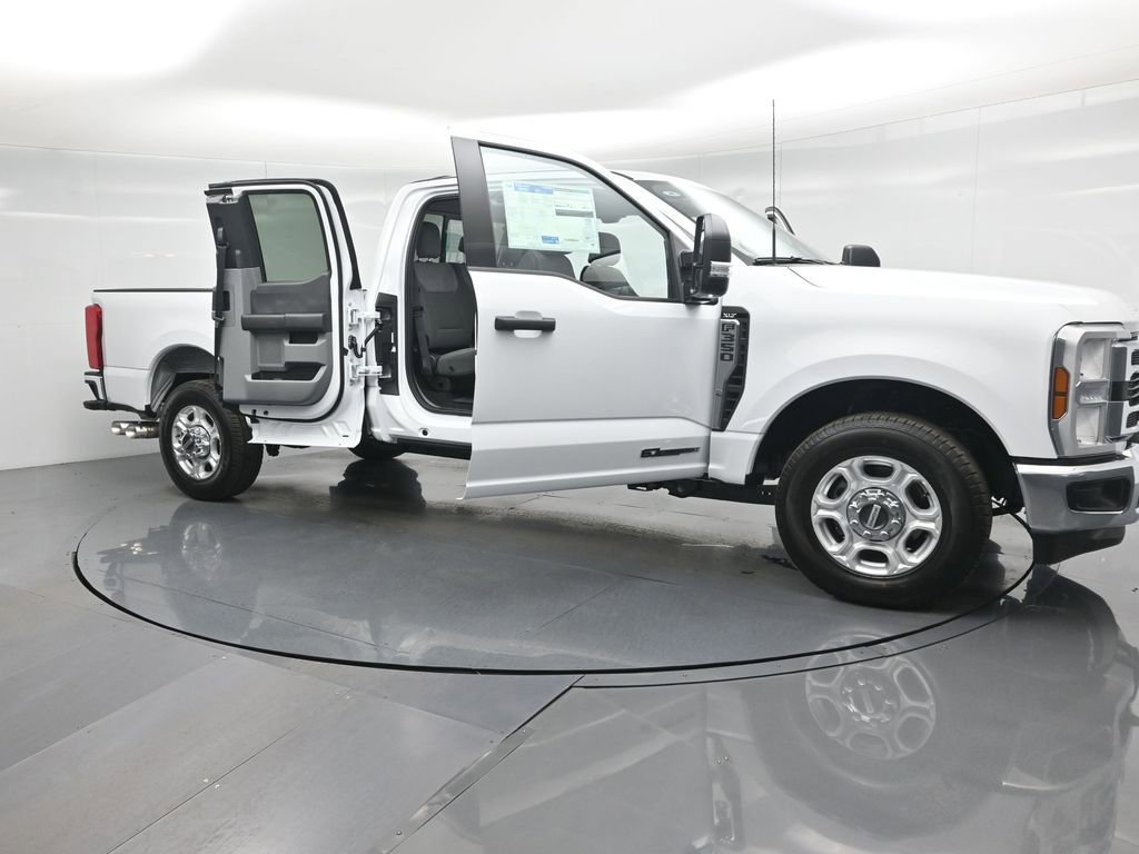 New 2026 Ford F350 XLT image 26