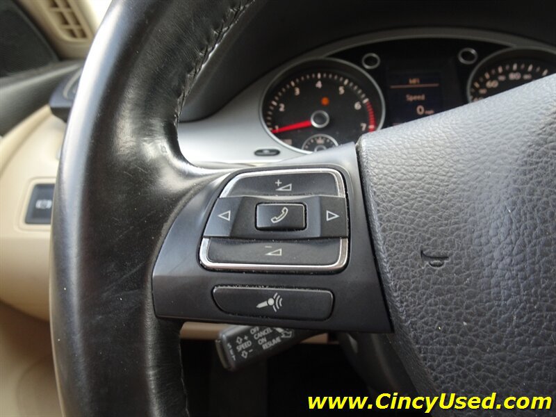 Used 2010 Volkswagen CC Sport FWD image 21