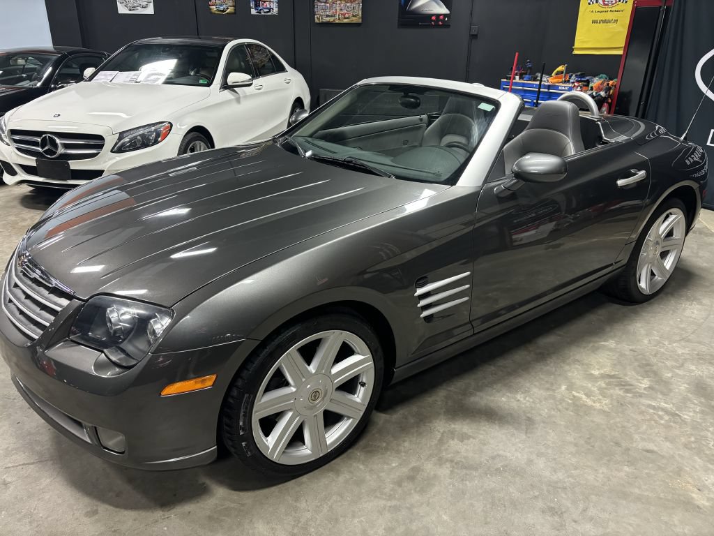 Used 2005 Chrysler Crossfire Limited RWD image 4