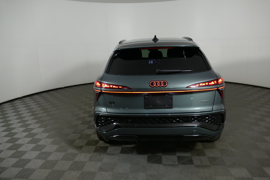 New 2026 Audi Q3 quattro 2.0T AWD/4WD image 4