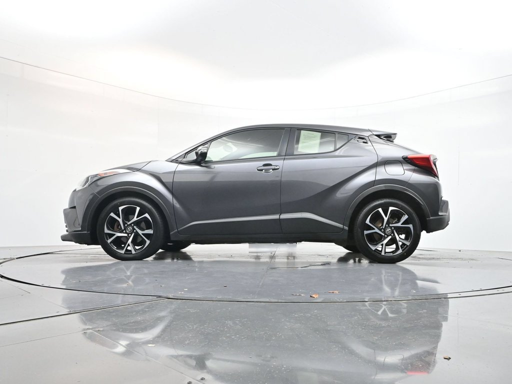 Used 2018 Toyota C-HR XLE FWD image 28