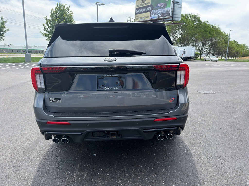 Used 2025 Ford Explorer ST w/ Sun And Sound Package AWD/4WD image 7