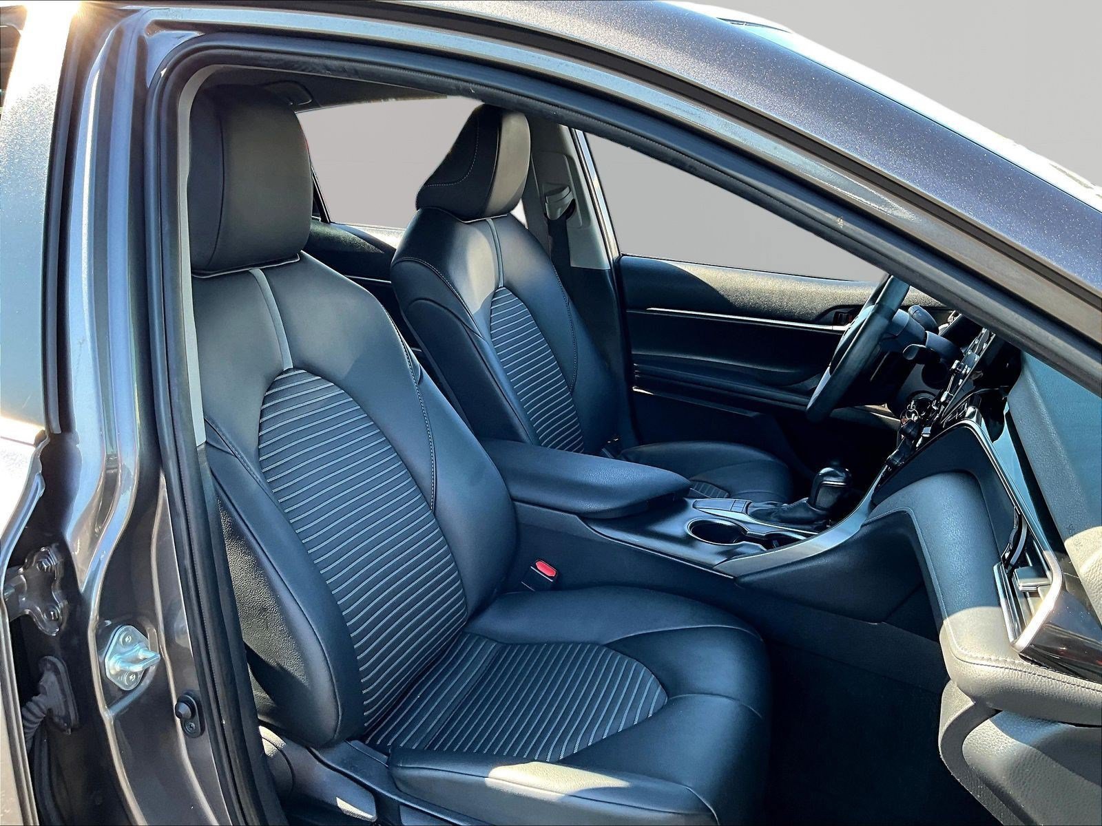 Used 2023 Toyota Camry SE FWD image 27