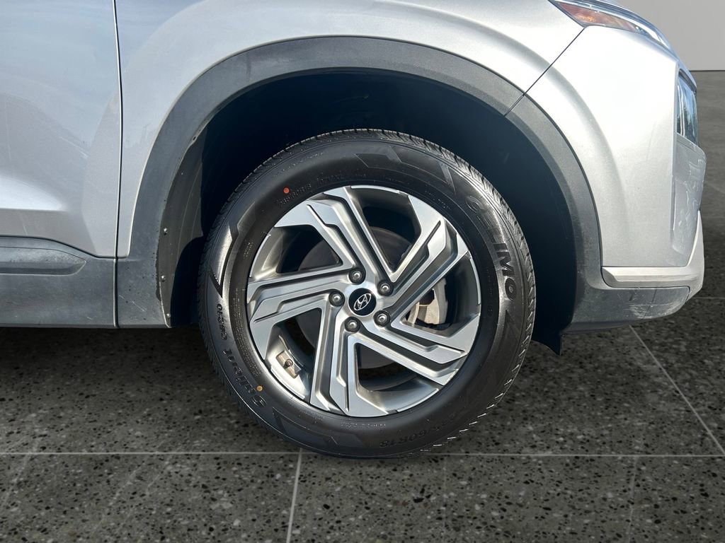 Used 2023 Hyundai Santa Fe SEL image 9