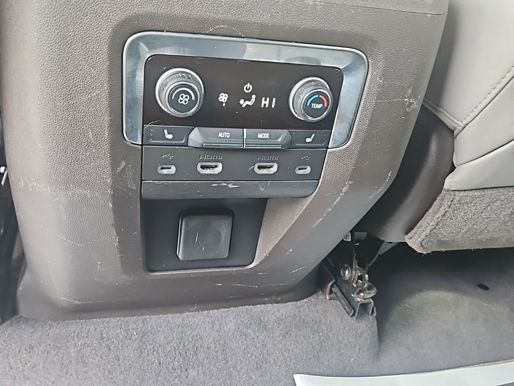 Used 2021 Chevrolet Tahoe LT w/ Luxury Package image 21