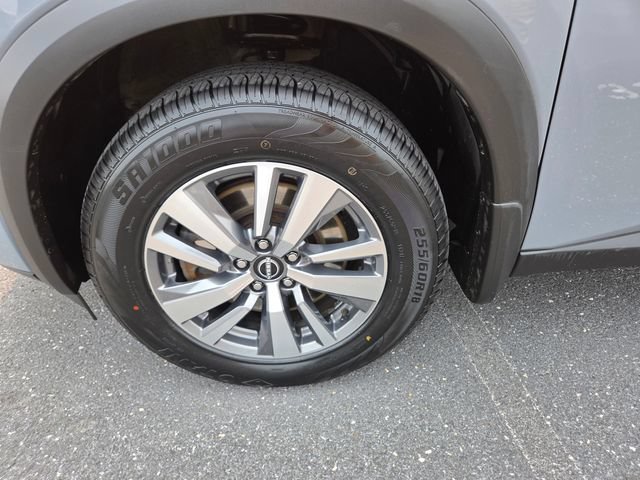Used 2024 Nissan Pathfinder SL AWD/4WD image 27
