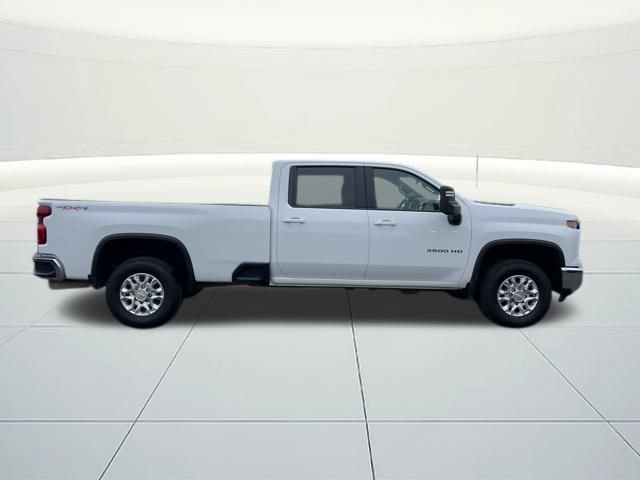 Used 2024 Chevrolet Silverado 3500 LT w/ Convenience Package image 6