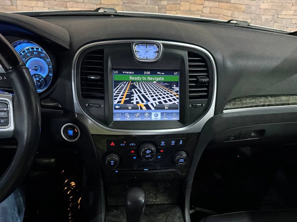 Used 2011 Chrysler 300 C w/ Sound Group RWD image 19