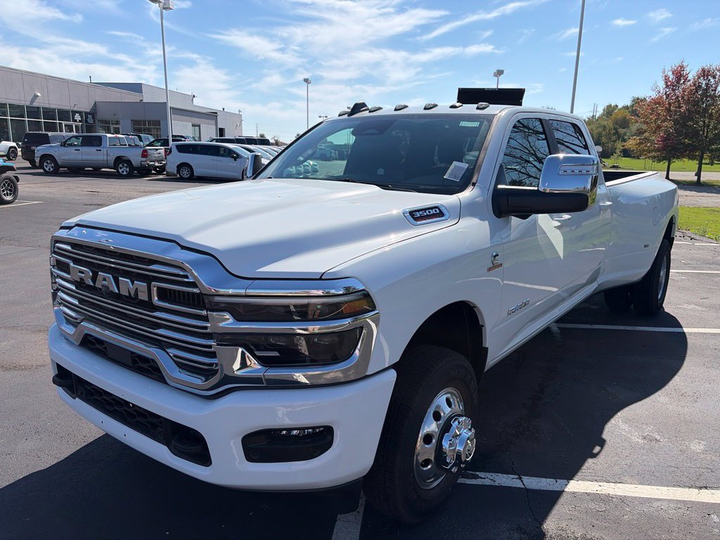 New 2027 RAM 3500 Laramie w/ Max Tow Package AWD/4WD image 2