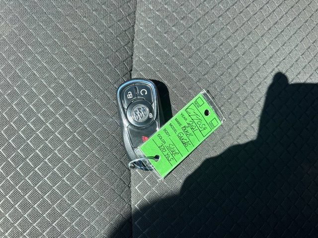 Used 2021 Buick Encore Preferred AWD/4WD image 18