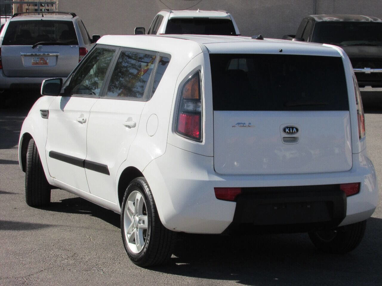 Used 2011 Kia Soul + w/ Audio Pkg image 8