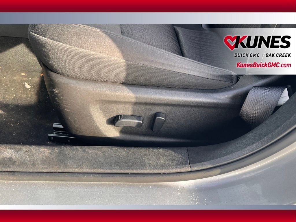 Used 2024 Nissan Altima 2.5 SV image 9