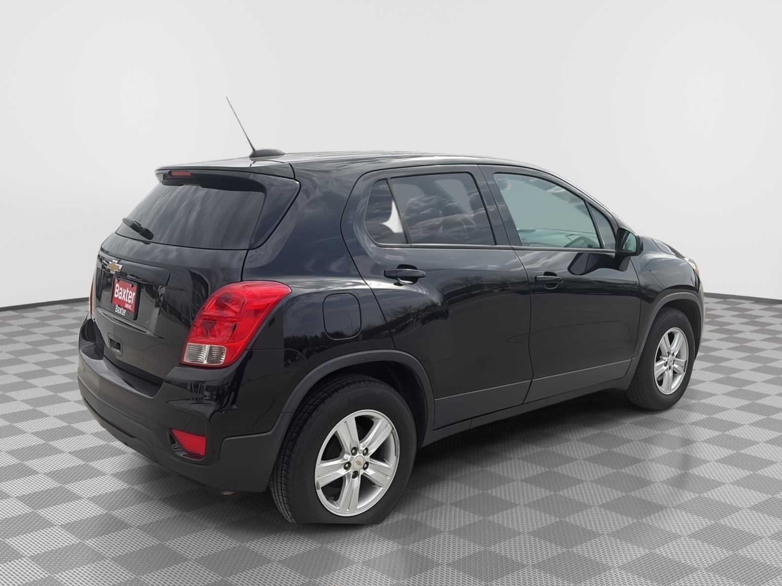Used 2020 Chevrolet Trax LS w/ Tint and Cruise Package FWD image 14