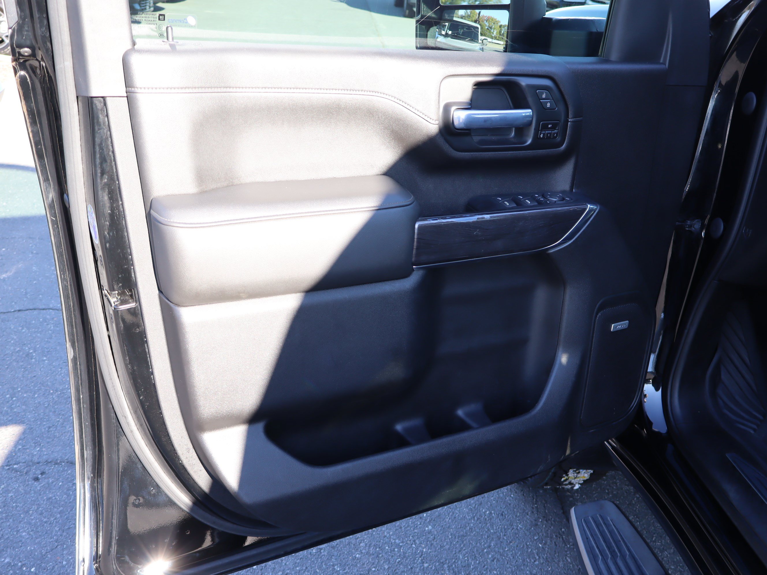 Used 2021 Chevrolet Silverado 2500 LTZ w/ LTZ Premium Texas Edition AWD/4WD image 20