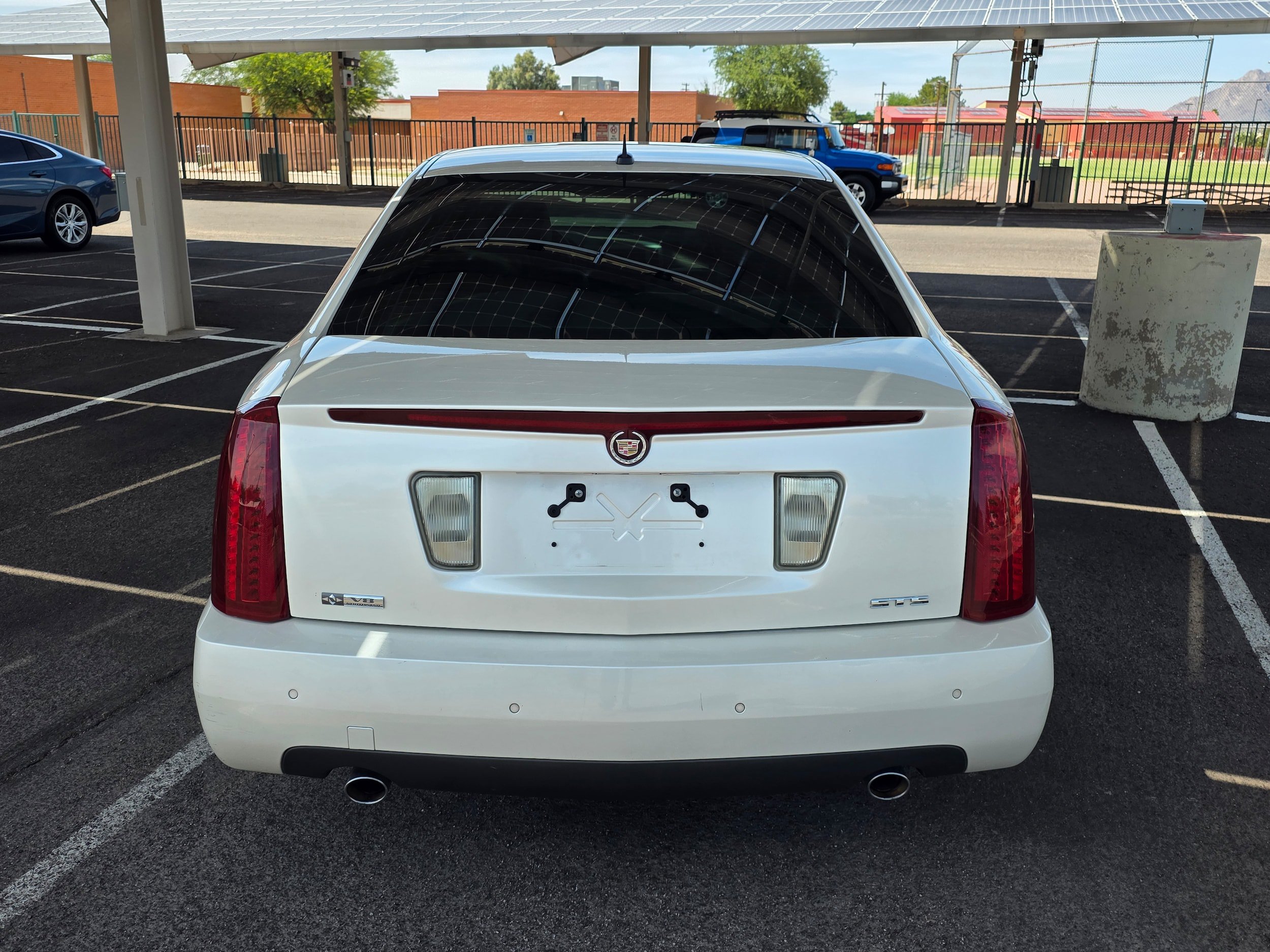 Used 2006 Cadillac STS V8 RWD image 4