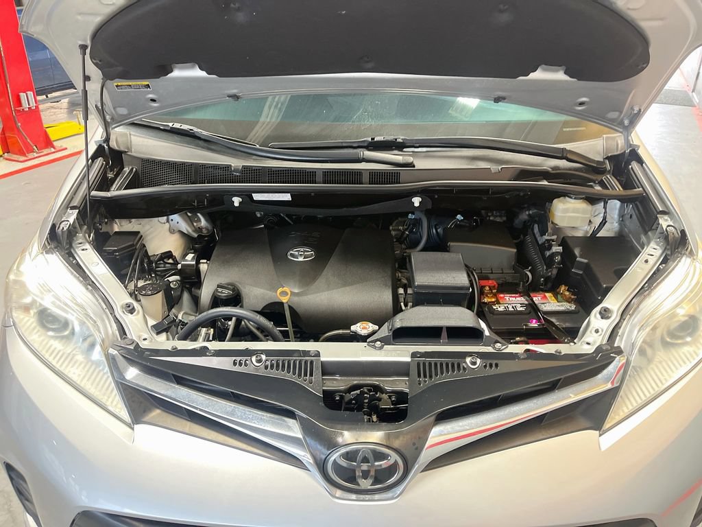 Used 2019 Toyota Sienna LE FWD image 29