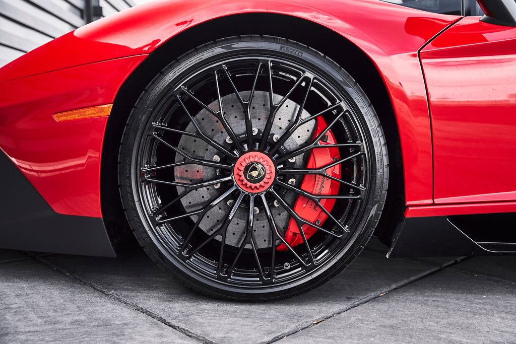 Used 2016 Lamborghini Aventador LP 750-4 Superveloce AWD/4WD image 3