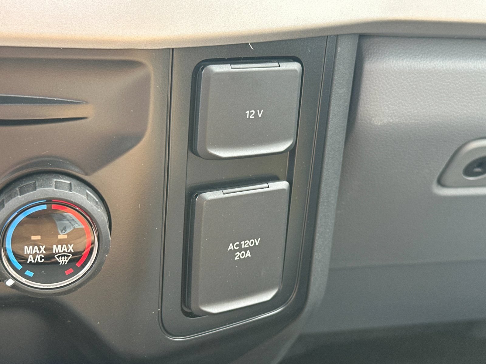 New 2026 Ford F550 4x4 Regular Cab Super Duty image 31