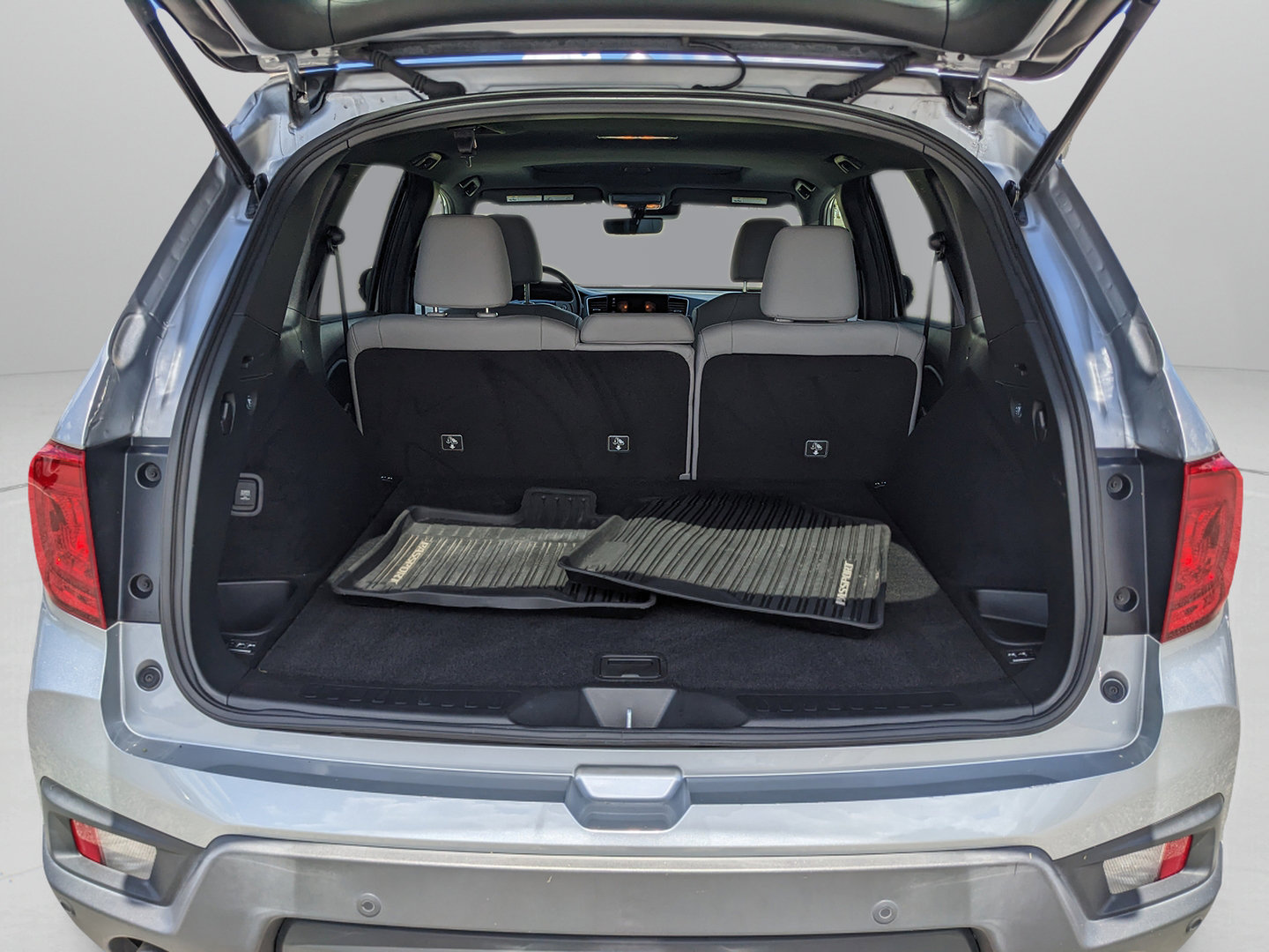 Used 2023 Honda Passport EX-L image 11
