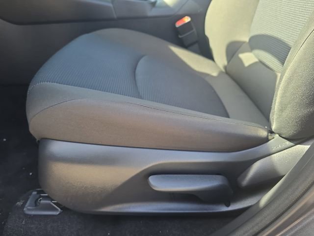 Used 2025 Toyota RAV4 LE image 28