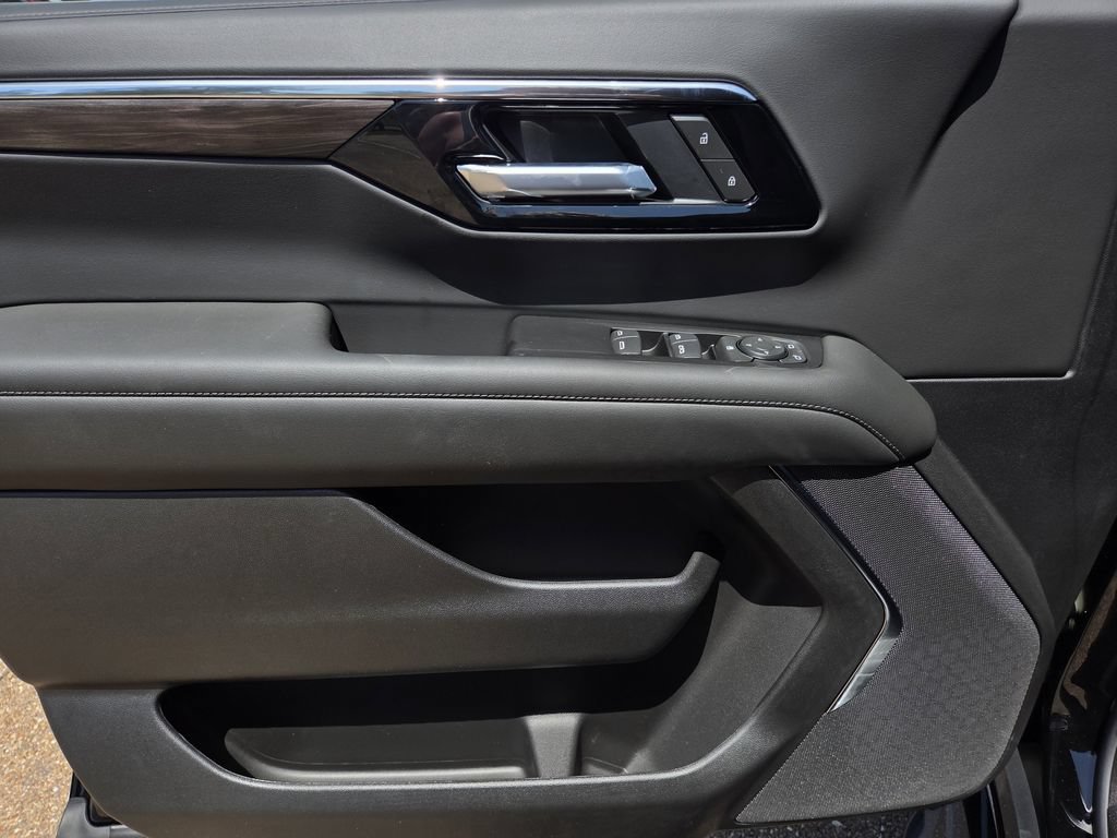 New 2026 Chevrolet Tahoe LS RWD image 19