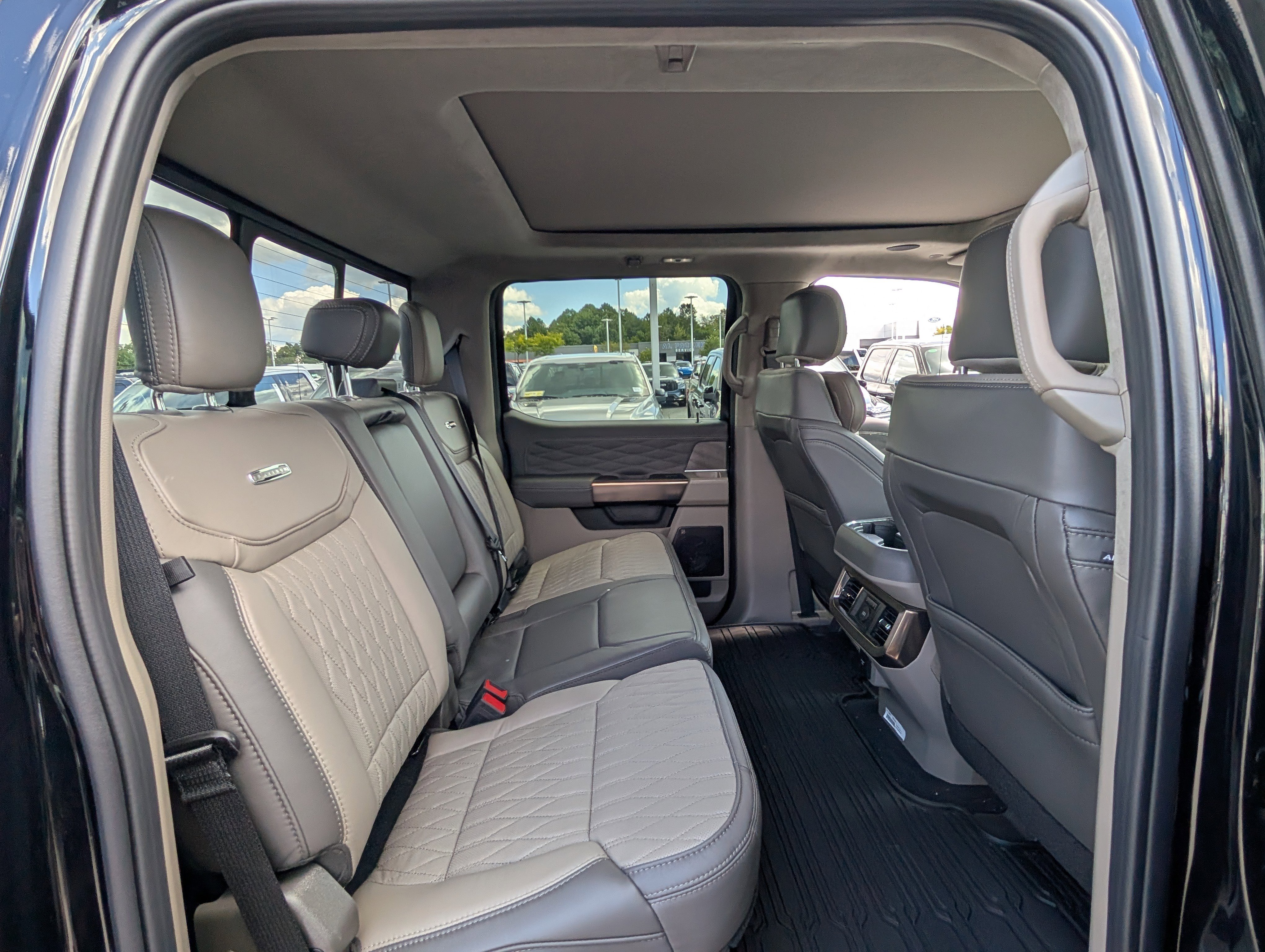 New 2026 Ford F350 Platinum w/ Platinum Plus Package image 9
