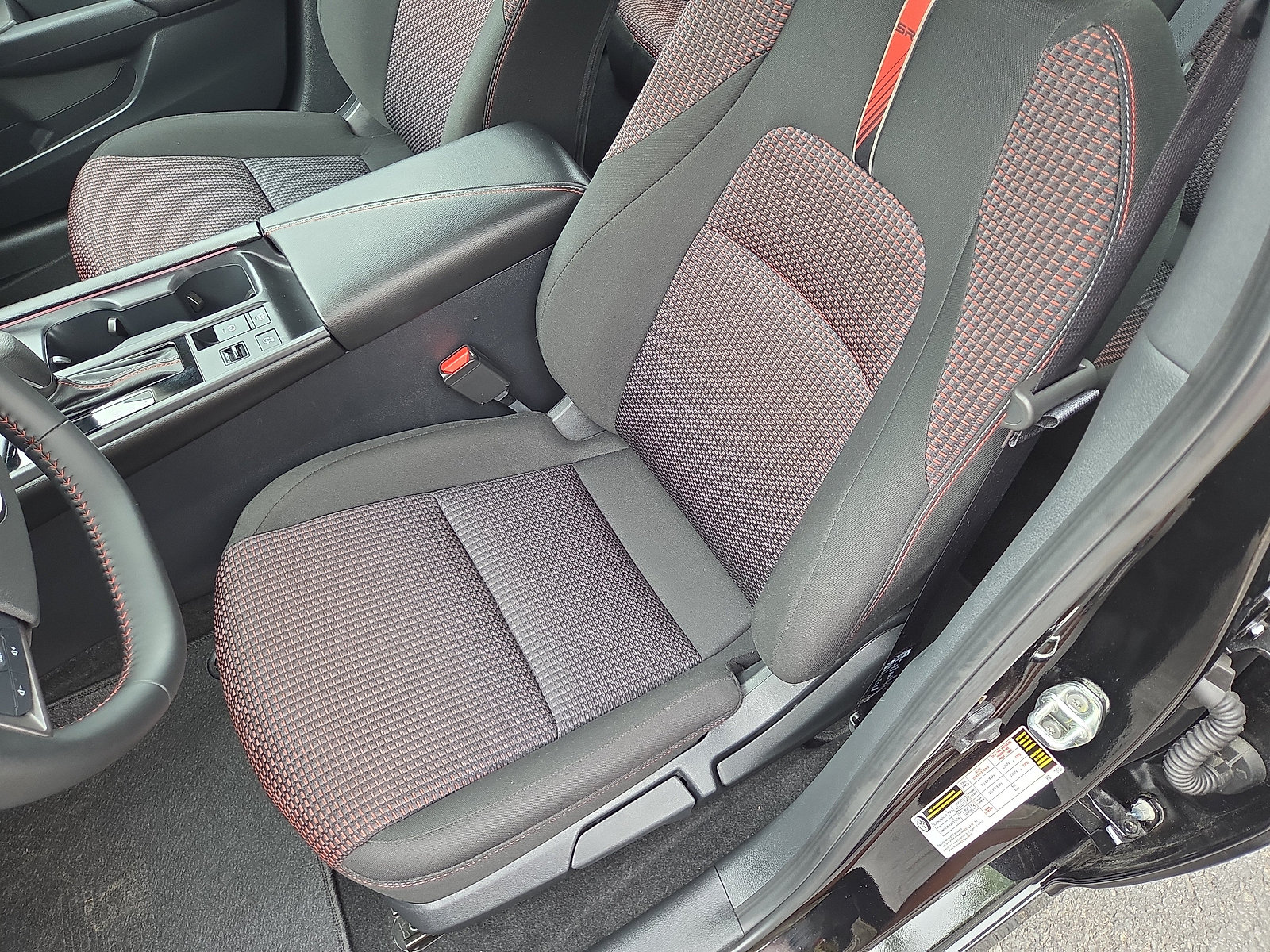 Used 2026 Nissan Sentra SR w/ Floor Mat Package FWD image 9