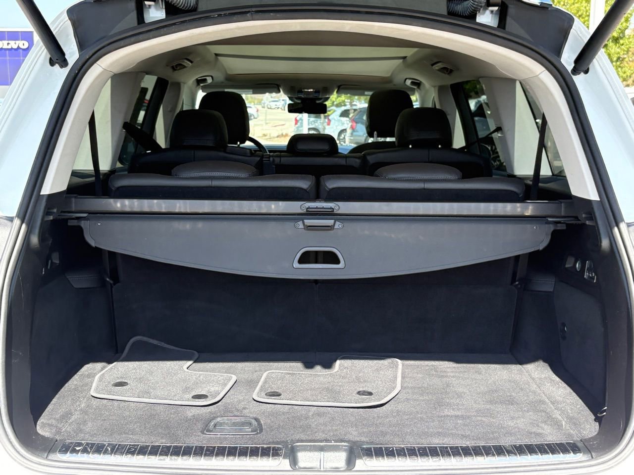 Used 2024 Mercedes-Benz GLS 450 4MATIC image 45