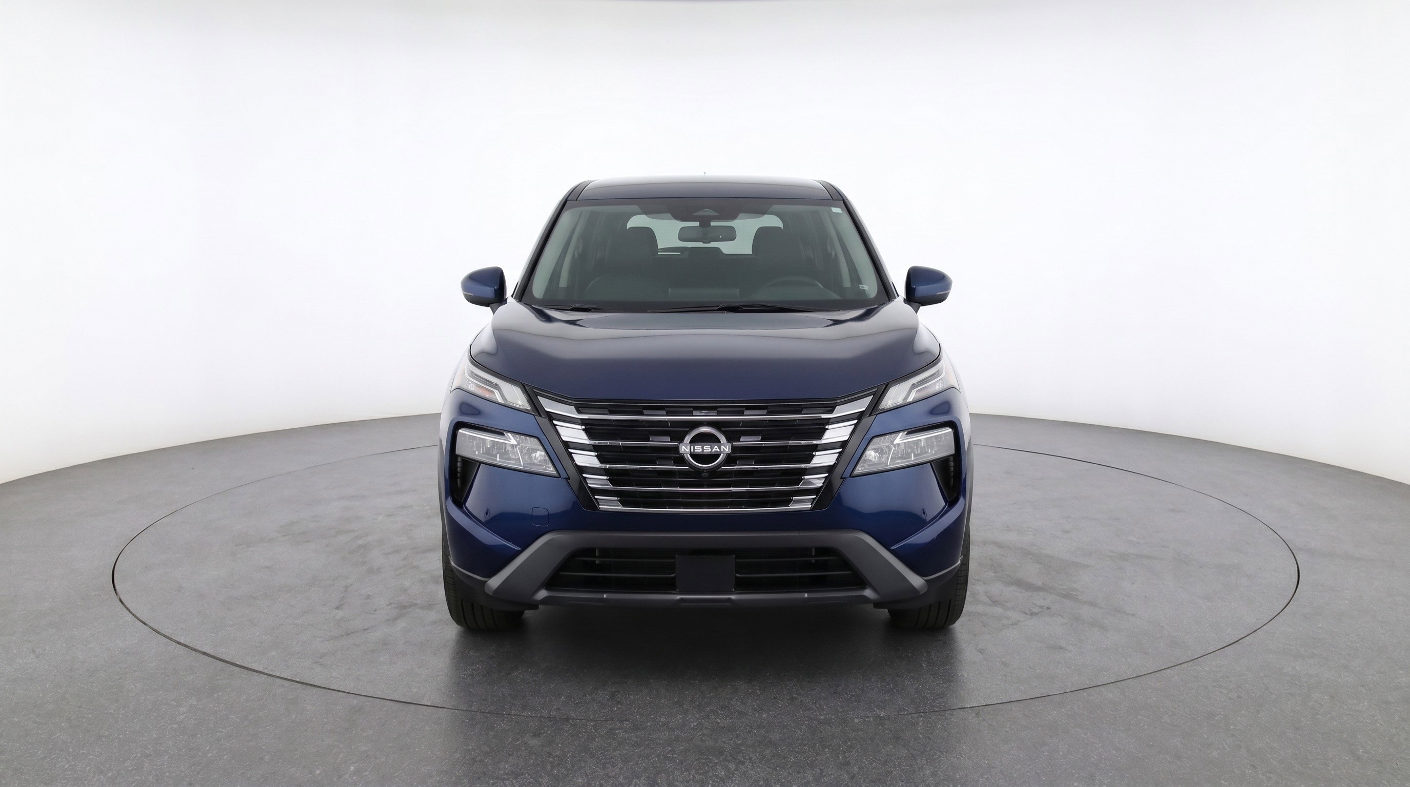 Used 2025 Nissan Rogue SV AWD/4WD image 2